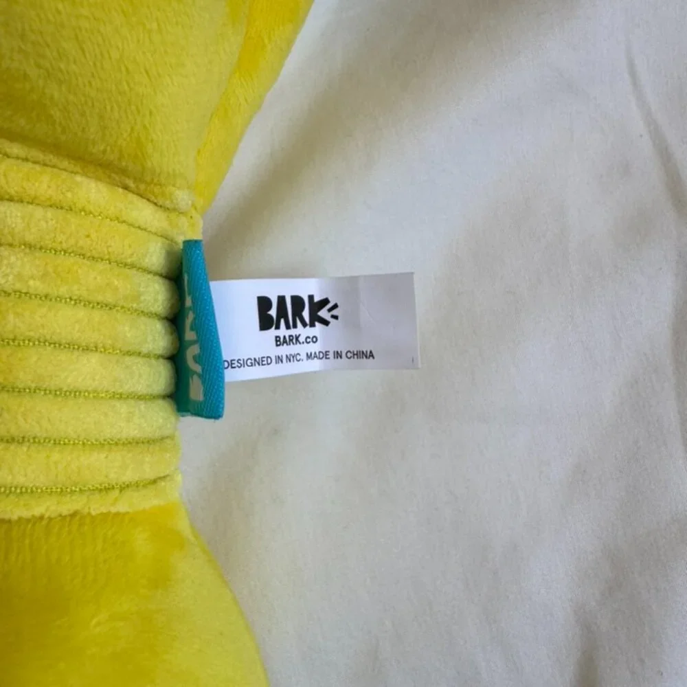 NWT Bark Box THE HOWLEY GRAIL Plush Dog Toy, Yellow + Blue, M-L (20+ lbs)